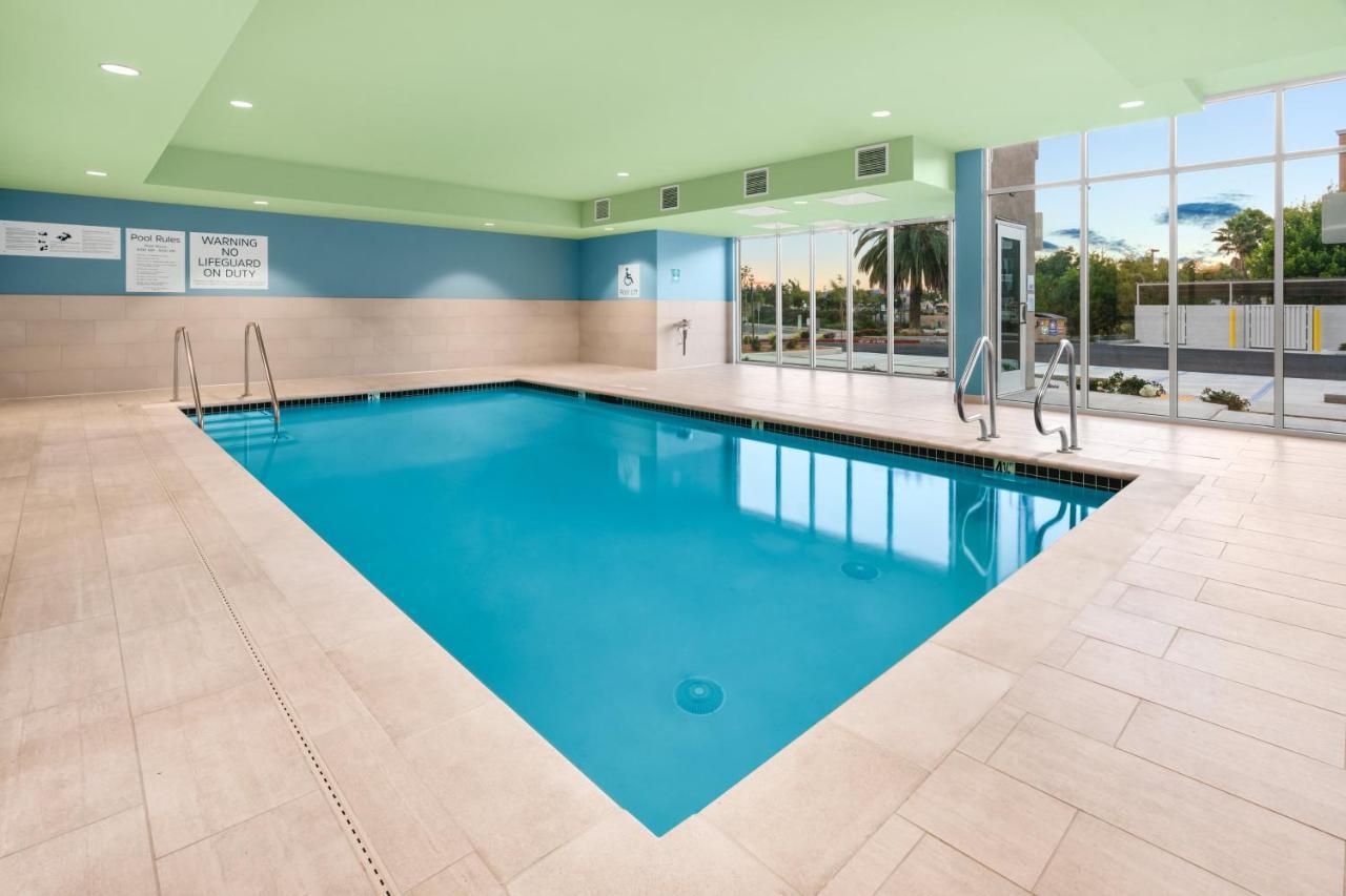 Holiday Inn Express & Suites - Suisun City By Ihg Kültér fotó