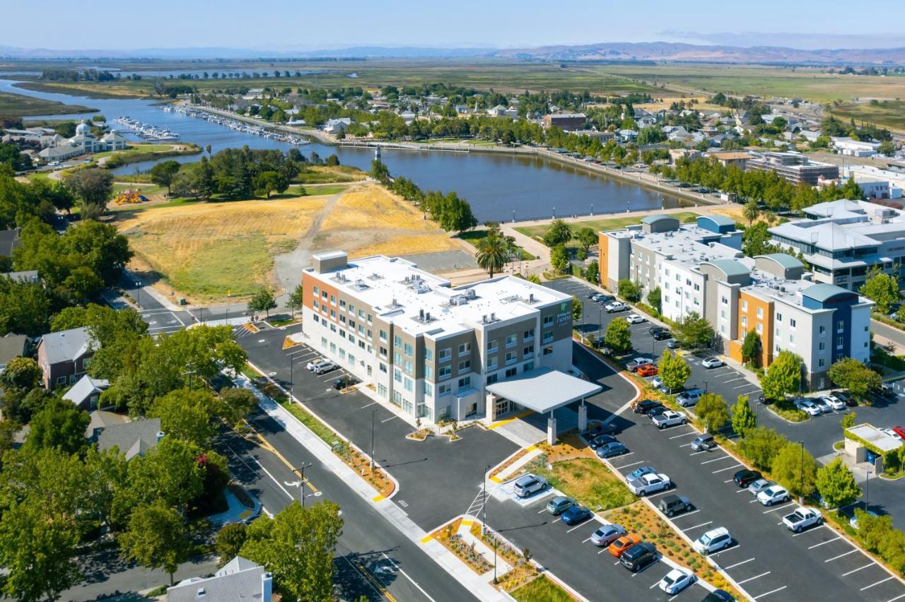 Holiday Inn Express & Suites - Suisun City By Ihg Kültér fotó