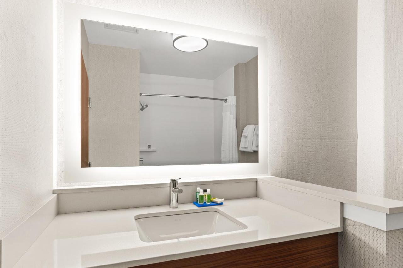 Holiday Inn Express & Suites - Suisun City By Ihg Kültér fotó
